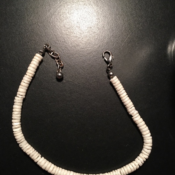 White Puka shell necklace and bracelets set *Last chance* - Picture 7 of 7